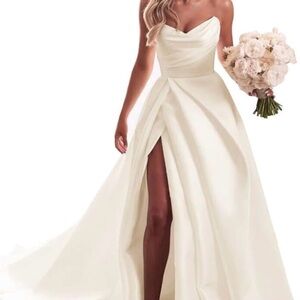 Elegant Cream Strapless Gown